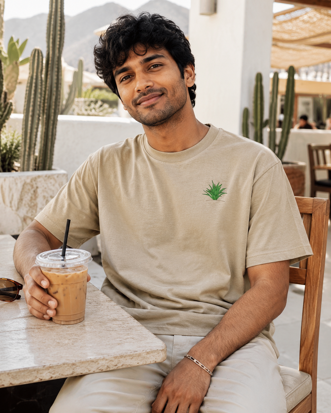 Khaki | Lifestyle
